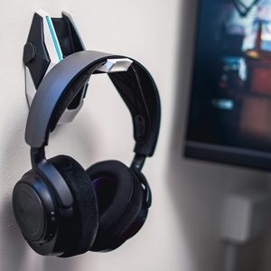 Tactical Loadout Headset Konzol � Modern Falra Rögzíthető Fejhallgató Tároló - otthon & életmód - dekoráció - dísztárgy - Meska.hu