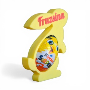 Személyre szabható nyuszis Kinder meglepetés tartó egyedi felirattal - Sárga - ünnepi díszek, dekorációk - húsvéti díszek és dekorációk - húsvéti tojástartó - Meska.hu