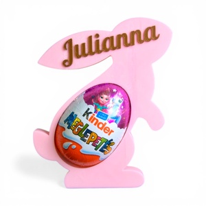 Személyre szabható nyuszis Kinder meglepetés tartó egyedi felirattal - Rózsaszín, Ünnepi díszek, dekorációk, Húsvéti díszek és dekorációk, Húsvéti tojástartó, Mindenmás, MESKA