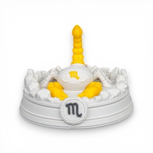 Skorpió csillagjegy asztali dísz � titokzatosságot sugárzó horoszkóp szobor talapzattal - Meska.hu