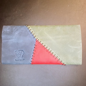 Patchwork bőr dohánytartó cigipapír zsebbel - táska & tok - pénztárca & más tok - dohánytasak & szütyő - Meska.hu Patchwork bőr dohánytartó cigipapír zsebbel - táska & tok - pénztárca & más tok - dohánytasak & szütyő - Meska.hu