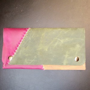 Bohm patchwork bőr dohánytartó cigipapír zsebbel, Táska & Tok, Pénztárca & Más tok, Dohánytasak & Szütyő, Varrás, Patchwork, foltvarrás, MESKA