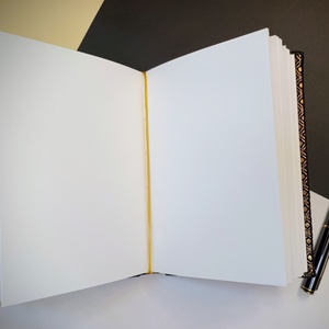 Egyedi bőrkötsű aranymintás napló - otthon & életmód - papír, írószer - jegyzetfüzet & napló - Meska.hu