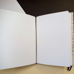 Egyedi bőrkötsű napló szemekkel - otthon & életmód - papír, írószer - jegyzetfüzet & napló - Meska.hu Egyedi bőrkötsű napló szemekkel - otthon & életmód - papír, írószer - jegyzetfüzet & napló - Meska.hu