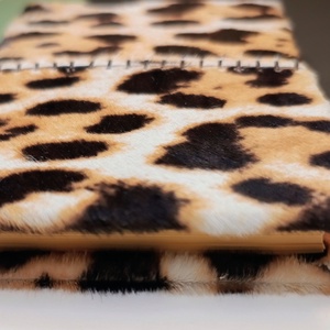 Vadmacska szőr-bőrkötsű napló A6 - otthon & életmód - papír, írószer - jegyzetfüzet & napló - Meska.hu Vadmacska szőr-bőrkötsű napló A6 - otthon & életmód - papír, írószer - jegyzetfüzet & napló - Meska.hu