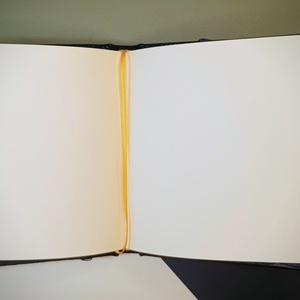 Egyedi bőrkötsű napló szemekkel - otthon & életmód - papír, írószer - jegyzetfüzet & napló - Meska.hu