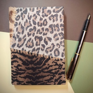 Vadmacska mintás patchwork bőrkötsű napló A6, Otthon & Életmód, Papír, írószer, Jegyzetfüzet & Napló, Könyvkötés, MESKA