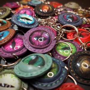 Szemes kulcstartó - táska & tok - kulcstartó & táskadísz - kulcstartó - Meska.hu