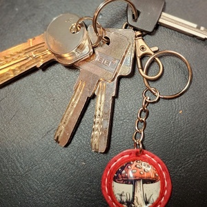 Gombás kulcstartó - táska & tok - kulcstartó & táskadísz - kulcstartó - Meska.hu