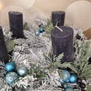 Adventi koszorú fekete gyertyával - karácsony - karácsonyi lakásdekoráció - karácsonyi lakásdíszek - Meska.hu