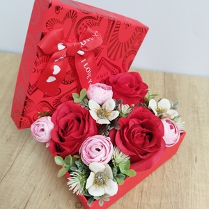 Valentin napi virágdoboz  - otthon & életmód - virágdekoráció - virágok - virágbox - Meska.hu