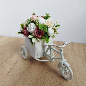 Vintage biciklis virágdekoráció - otthon & életmód - virágdekoráció - virágdíszek - asztali virágdísz - Meska.hu