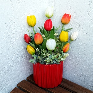 Tulipános asztaldísz tavaszi asztaldísz élethű gumi tulipánnal  - Meska.hu