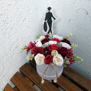 Ballagási virág ballagási ajándék diplomaosztó ajándék, Otthon & Életmód, Virágdekoráció, Virágdíszek, Asztali virágdísz, Virágkötés, MESKA