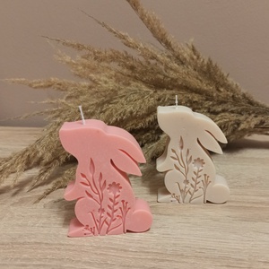 Virágos nyuszi szójaviasz gyertya, Esküvő, Dekoráció, Asztaldísz, Gyertya-, mécseskészítés, MESKA