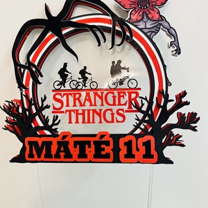 Egyedi Stranger Things Tortabeszúró, Esküvő, Dekoráció, Sütidísz, Papírművészet, MESKA