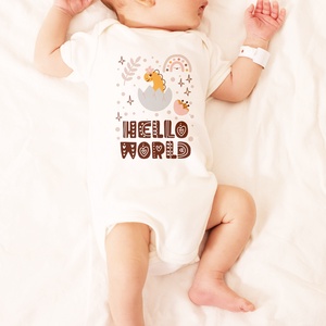 Hello World feliratos újszülött baba body, dinós baba body, kislánynak, baba köszöntő, megérkeztem baba body - ruha & divat - gyerekruha - Meska.hu