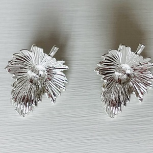 Kiárusítás! Fülbevaló alap szőlőleveles, ezüst, Kellékek & szerszámok, Ékszerkellék, Fülbevaló alap, Ékszerkészítés, MESKA