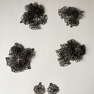 Kiárusítás, réz színű rózsa alakú, fém medál  - kellékek & szerszámok - ékszerkellék - charmok - Meska.hu