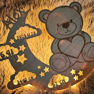 Baba születési fatábla, változtatható mintával, USB-s LED fénnyel, Baba - mama, Babalátogató ajándékcsomag, Famegmunkálás, MESKA