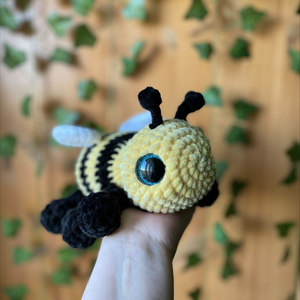 Horgolt plüss méhecske, Játék & Sport, Plüssállat & Játékfigura, Más figura, Horgolás, MESKA