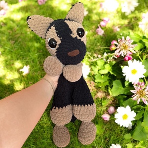 Horgolt németjuhász kutyus (amigurumi), Játék & Sport, Plüssállat & Játékfigura, Kutya, Horgolás, MESKA