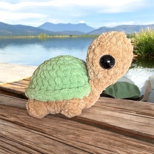 Horgolt mini teknős (amigurumi), Játék & Sport, Plüssállat & Játékfigura, Más figura, Horgolás, MESKA
