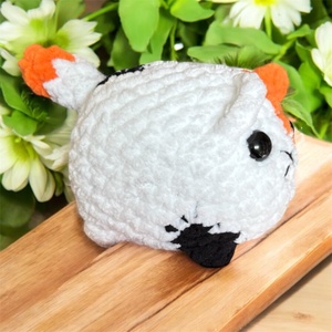 Horgolt kis cica (amigurumi), Játék & Sport, Plüssállat & Játékfigura, Cica, Horgolás, MESKA