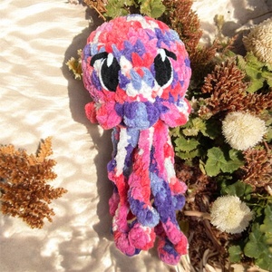 Horgolt közepes medúza (amigurumi), Játék & Sport, Plüssállat & Játékfigura, Más figura, Horgolás, MESKA