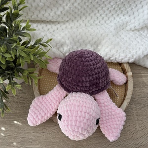 Nagy horgolt teknős (sötétlila-világosrózsaszín-fehér) - játék & sport - plüssállat & játékfigura - más figura - Meska.hu