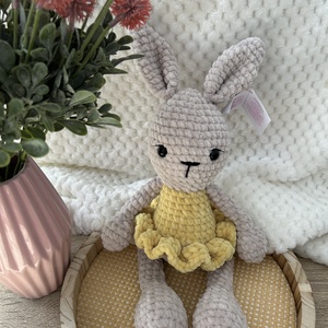 Horgolt nyuszi szoknyában, Játék & Sport, Plüssállat & Játékfigura, Nyuszi, Horgolás, Varrás, MESKA