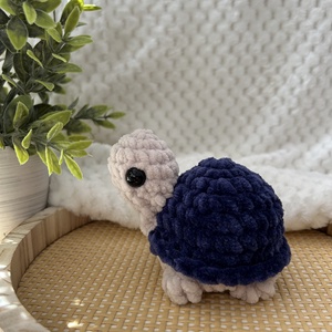 Horgolt teknős (sötetkék), Játék & Sport, Plüssállat & Játékfigura, Más figura, Horgolás, Varrás, MESKA