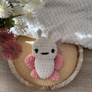 Horgolt pillangó ( barack), Játék & Sport, Plüssállat & Játékfigura, Pillangó, Horgolás, Varrás, MESKA