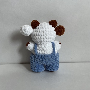 Horgolt plüss overálos boci - játék & sport - plüssállat & játékfigura - más figura - Meska.hu