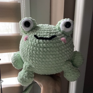 Horgolt plüss béka - Meska.hu