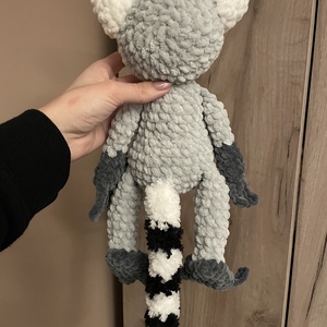 Horgolt plüss gyűrűsfarkú majom - játék & sport - plüssállat & játékfigura - más figura - Meska.hu