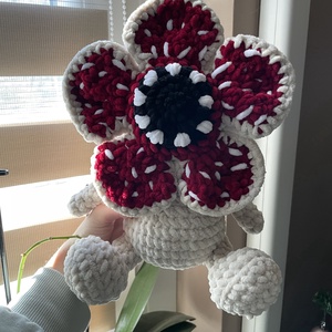 Horgolt plüss Demogorgon, Játék & Sport, Plüssállat & Játékfigura, Más figura, Horgolás, Varrás, MESKA