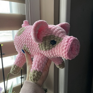 Horgolt plüss malac, Játék & Sport, Plüssállat & Játékfigura, Malac, Horgolás, Varrás, MESKA