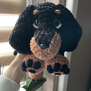 Horgolt plüss tacskó szundipajtás - Meska.hu