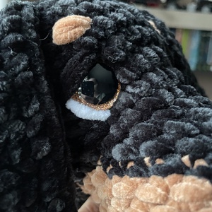 Horgolt plüss tacskó szundipajtás - játék & sport - plüssállat & játékfigura - kutya - Meska.hu