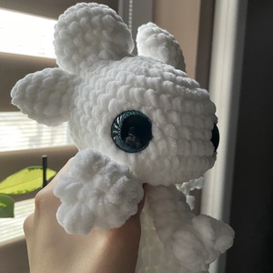 Horgolt plüss Fenyfúria sárkány szundipajtás - játék & sport - plüssállat & játékfigura - más figura - Meska.hu