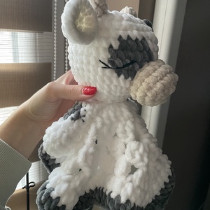 Horgolt plüss boci szundikendő - játék & sport - plüssállat & játékfigura - boci, tehén - Meska.hu