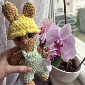 Horgolt Plüss Nyuszi fiú, Játék & Sport, Plüssállat & Játékfigura, Nyuszi, Horgolás, MESKA