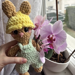 Horgolt Plüss Nyuszi fiú - játék & sport - plüssállat & játékfigura - nyuszi - Meska.hu