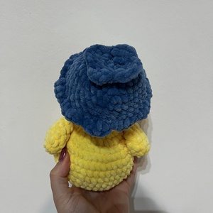 Horgolt csibe áfonya kalapban  - játék & sport - plüssállat & játékfigura - más figura - Meska.hu