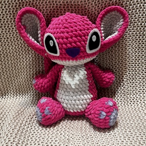 Rózsaszín Stitch plüss , Játék & Sport, Plüssállat & Játékfigura, Más figura, Horgolás, MESKA