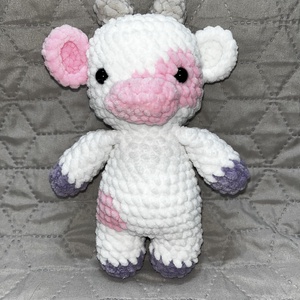 Horgolt Boci plüss  - játék & sport - plüssállat & játékfigura - boci, tehén - Meska.hu