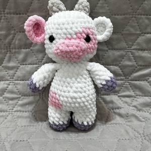 Horgolt Boci plüss  - játék & sport - plüssállat & játékfigura - boci, tehén - Meska.hu