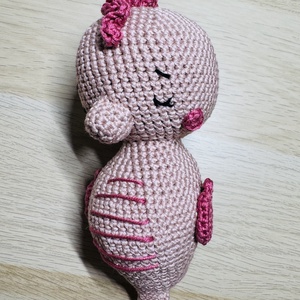 Horgolt csikóhal - baba - mama - baba játékok - mozgásfejlesztő játékok - Meska.hu