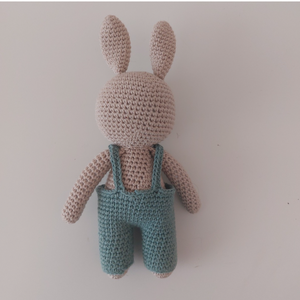 Horgolt nyuszi, kantáros nadrággal (004) - játék & sport - plüssállat & játékfigura - nyuszi - Meska.hu